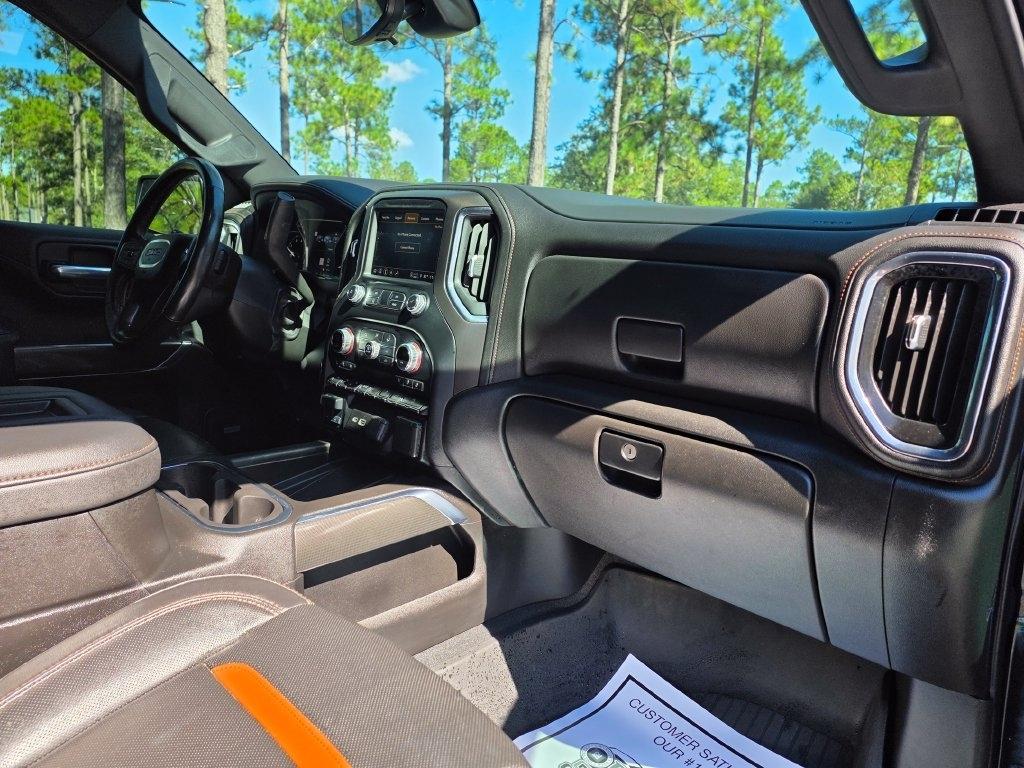 GMC Sierra 1500 4WD Crew Cab 147" AT4 2021