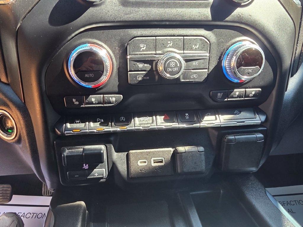 GMC Sierra 1500 4WD Crew Cab 147" AT4 2021