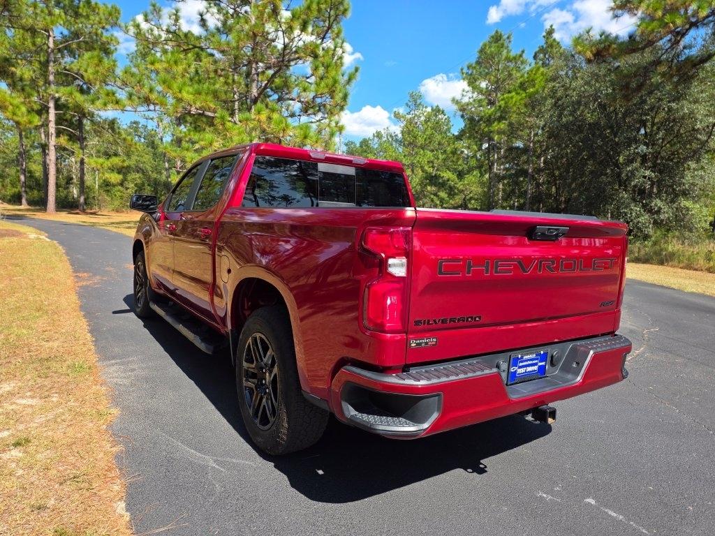 Chevrolet Silverado 1500 2WD Crew Cab 147" RST 2024