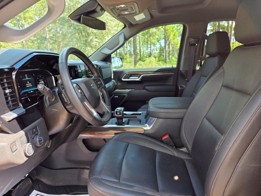 Chevrolet Silverado 1500 2WD Crew Cab 147" RST 2024