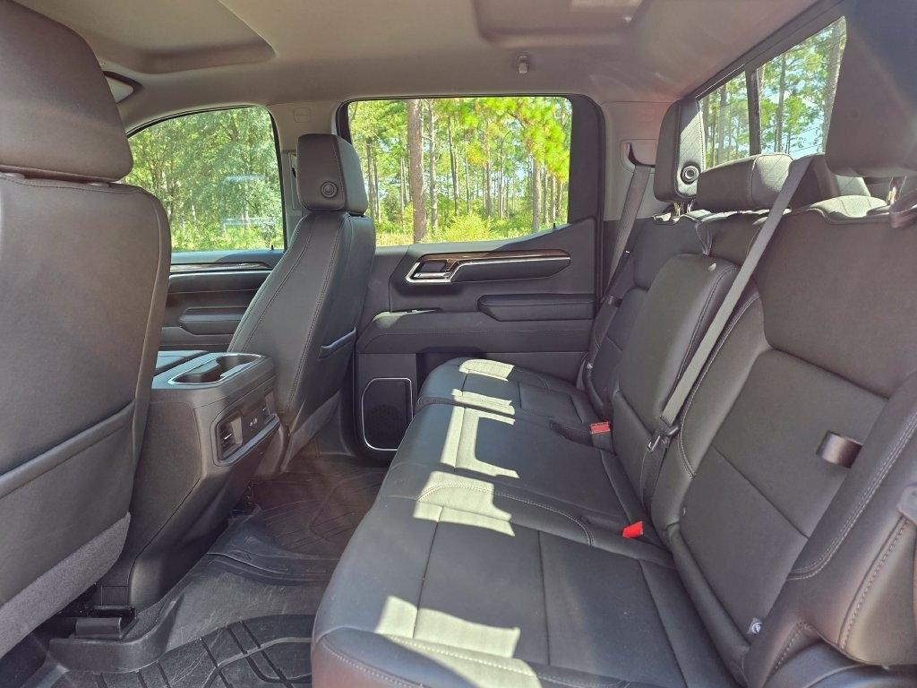 Chevrolet Silverado 1500 2WD Crew Cab 147" RST 2024