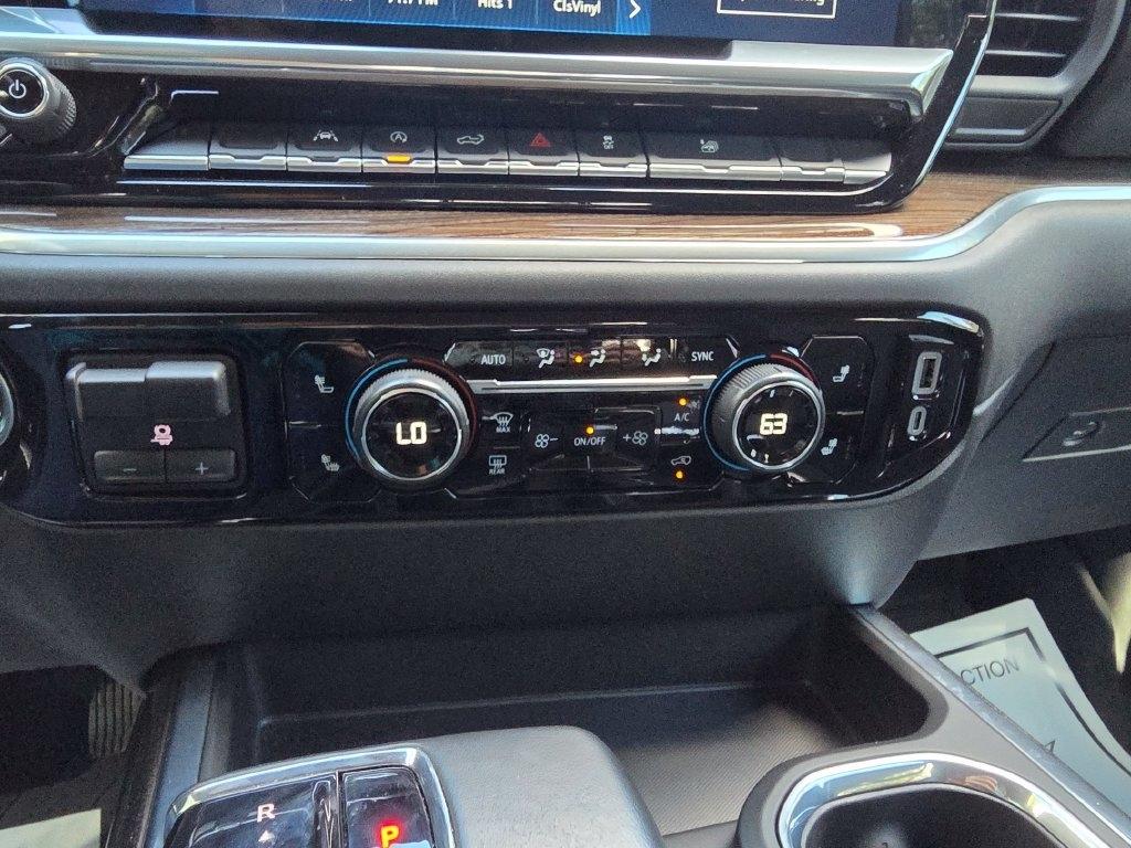 Chevrolet Silverado 1500 2WD Crew Cab 147" RST 2024