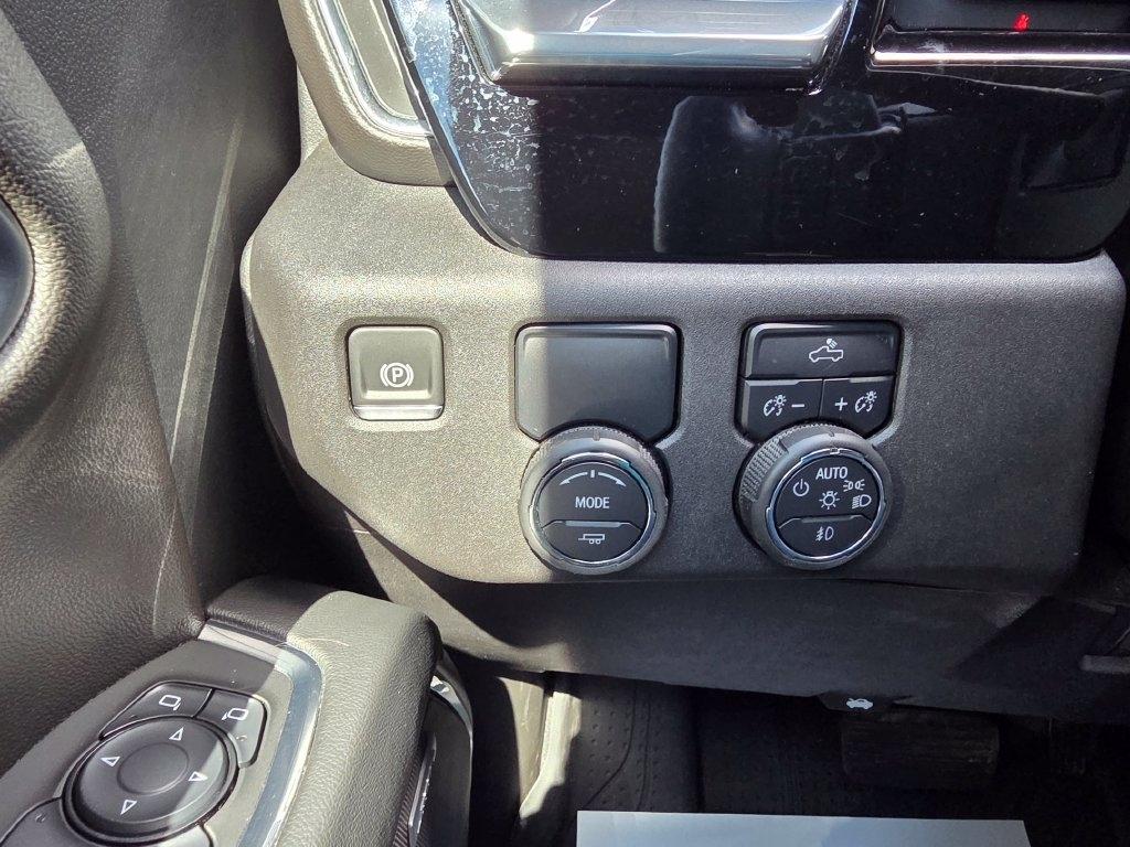 Chevrolet Silverado 1500 2WD Crew Cab 147" RST 2024