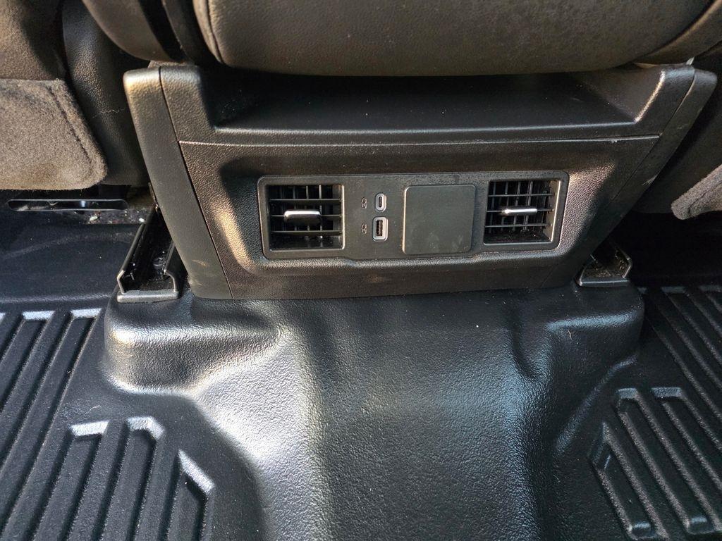 GMC Sierra 1500 4WD Crew Cab 147" Pro 2026