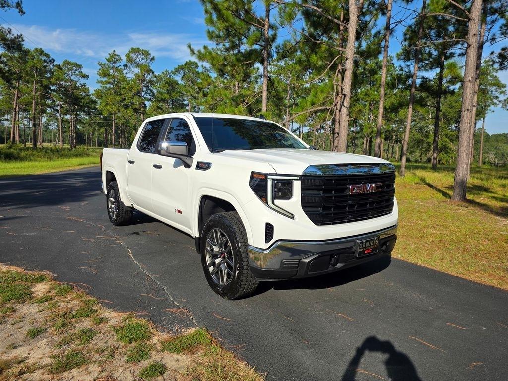 GMC Sierra 1500 4WD Crew Cab 147" Pro 2026