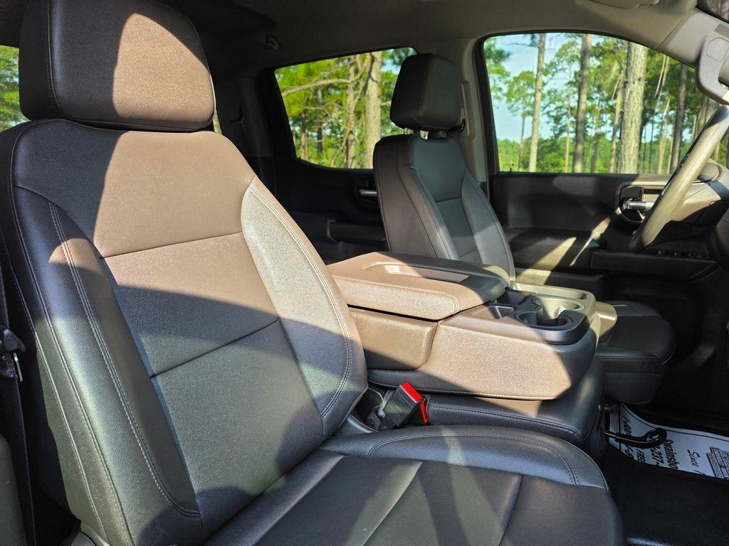 GMC Sierra 1500 4WD Crew Cab 147" Pro 2026
