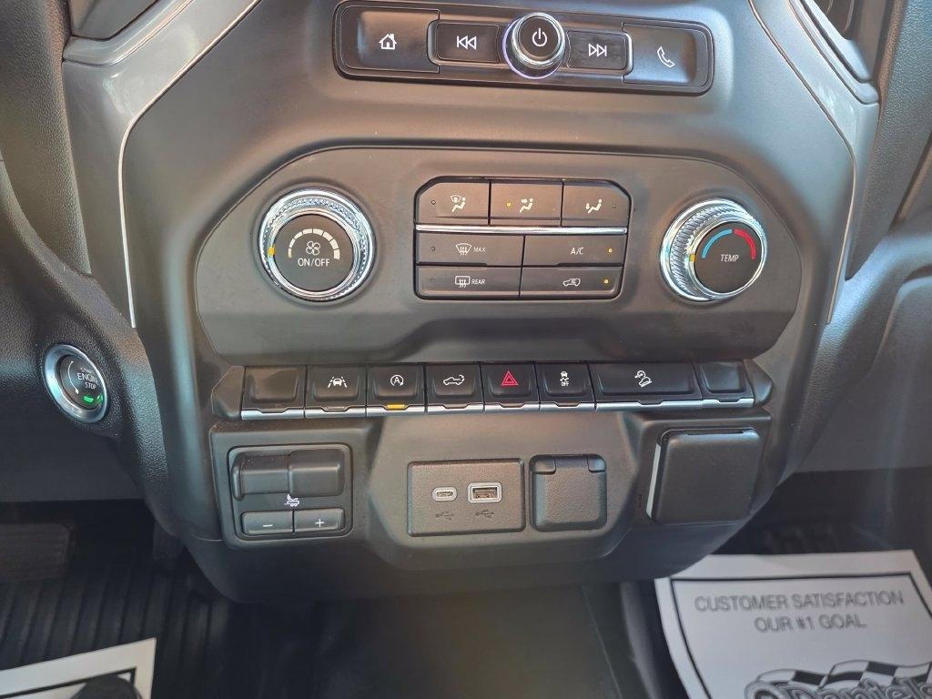 GMC Sierra 1500 4WD Crew Cab 147" Pro 2026