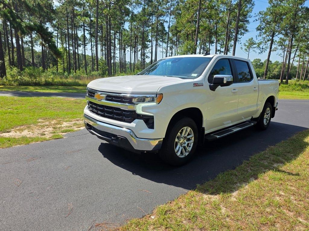 Chevrolet Silverado 1500 4WD Crew Cab 147" LT 2024