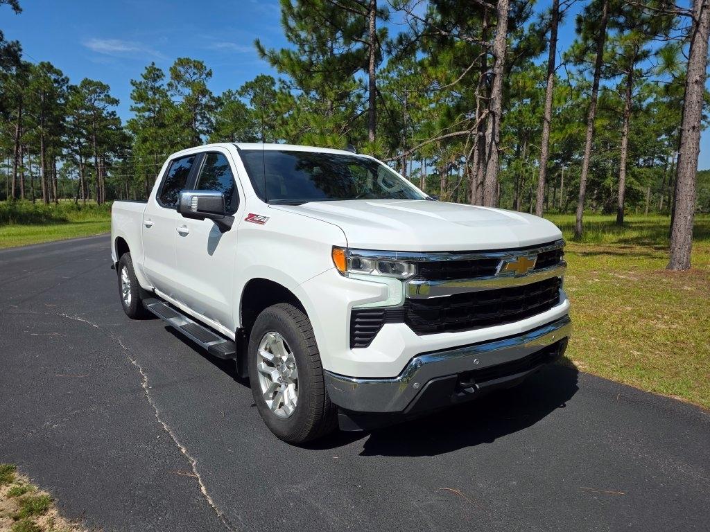 Chevrolet Silverado 1500 4WD Crew Cab 147" LT 2024
