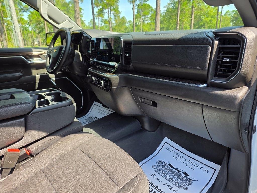 Chevrolet Silverado 1500 4WD Crew Cab 147" LT 2024