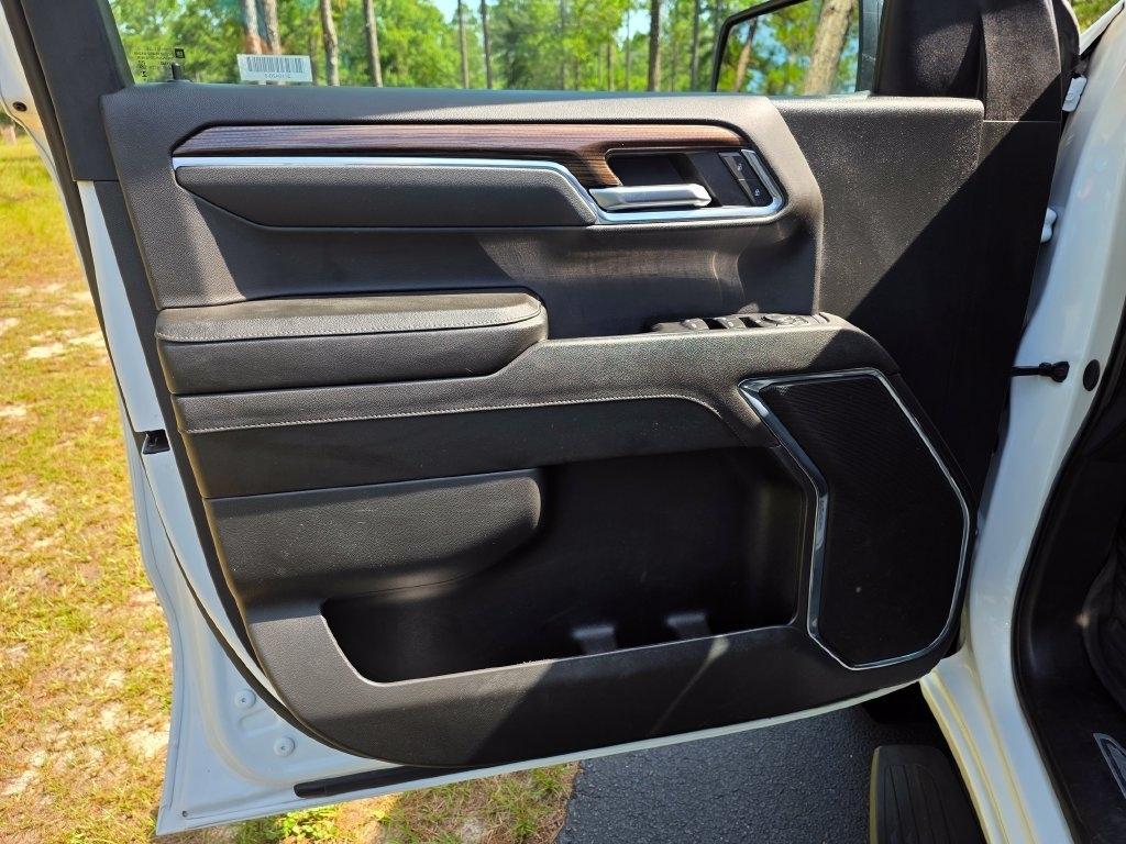 Chevrolet Silverado 1500 4WD Crew Cab 147" LT 2024