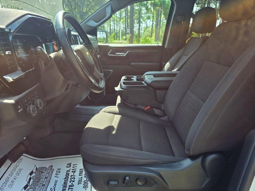Chevrolet Silverado 1500 4WD Crew Cab 147" LT 2024