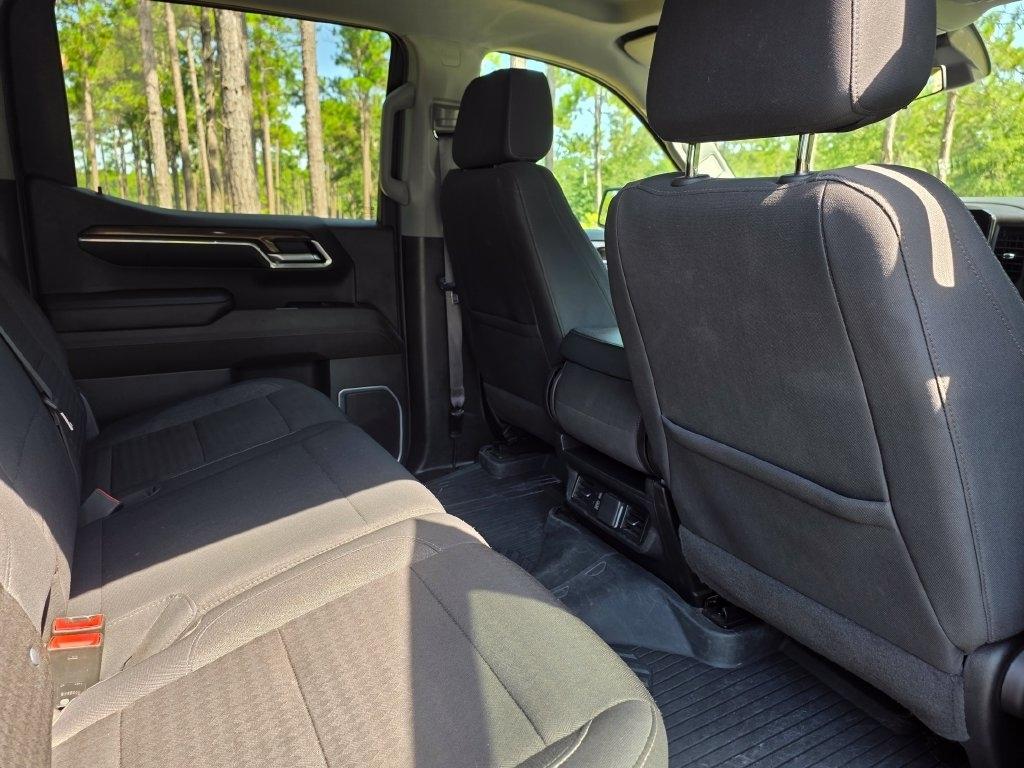 Chevrolet Silverado 1500 4WD Crew Cab 147" LT 2024