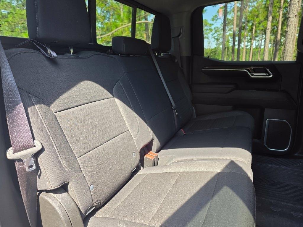 Chevrolet Silverado 1500 4WD Crew Cab 147" LT 2024