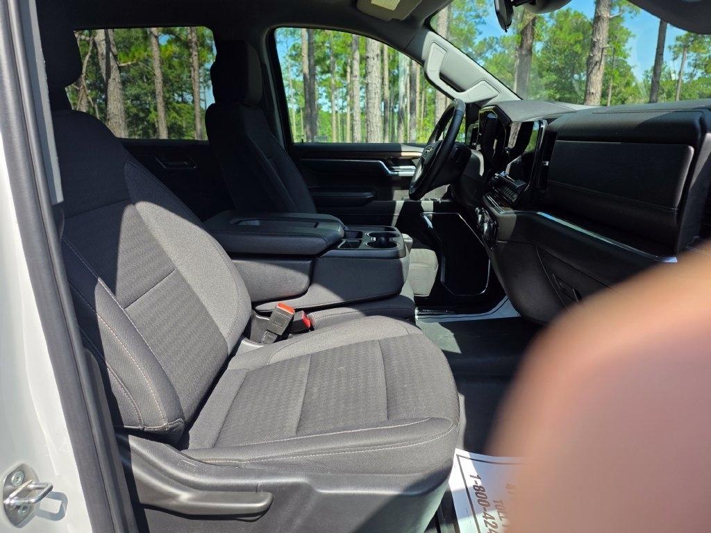 Chevrolet Silverado 1500 4WD Crew Cab 147" LT 2024