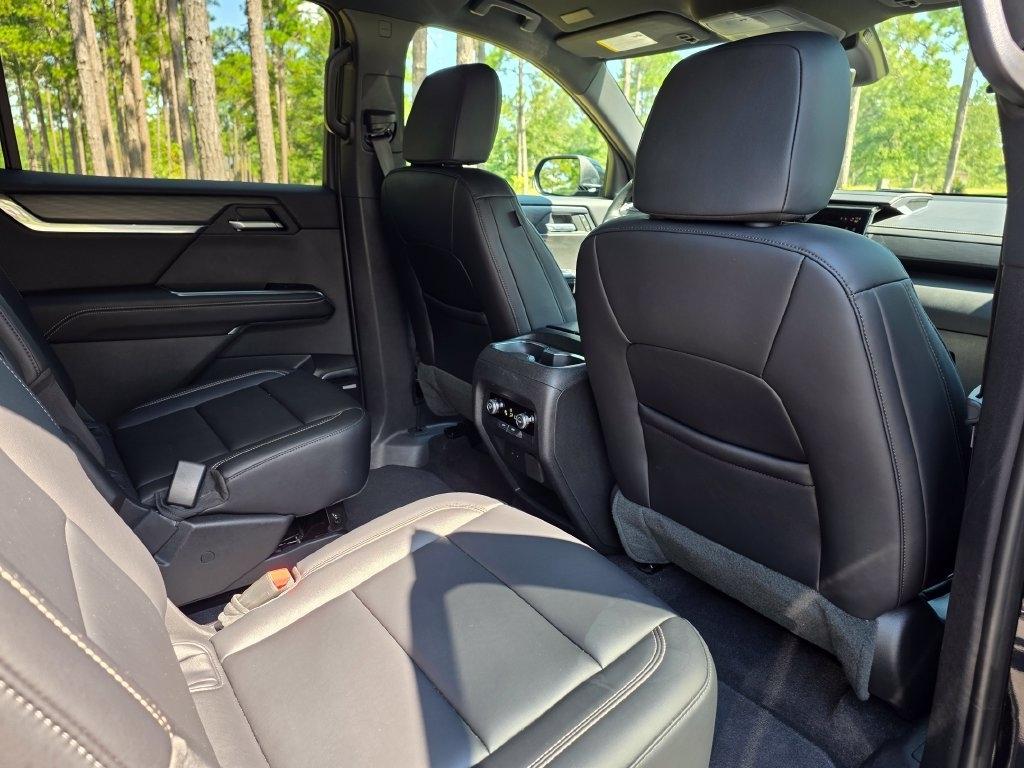 GMC Acadia FWD 4dr Elevation 2026