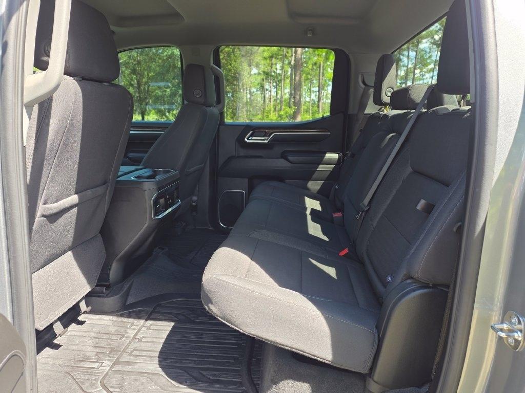 GMC Sierra 1500 4WD Crew Cab 147" Elevation 2024