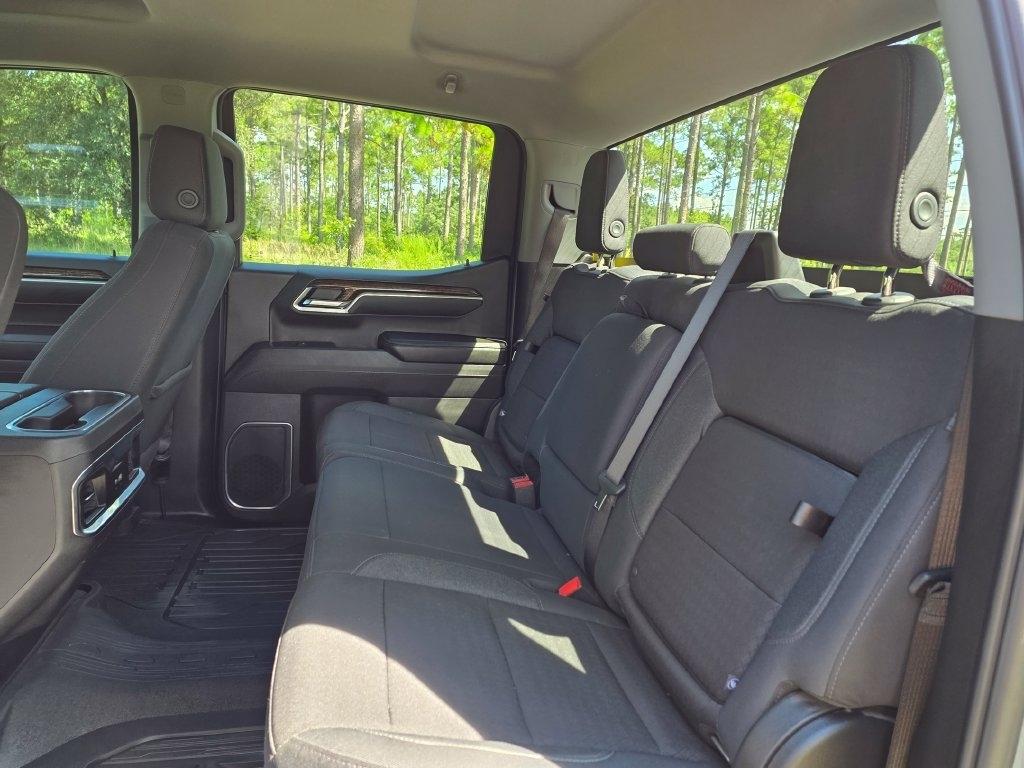 GMC Sierra 1500 4WD Crew Cab 147" Elevation 2024