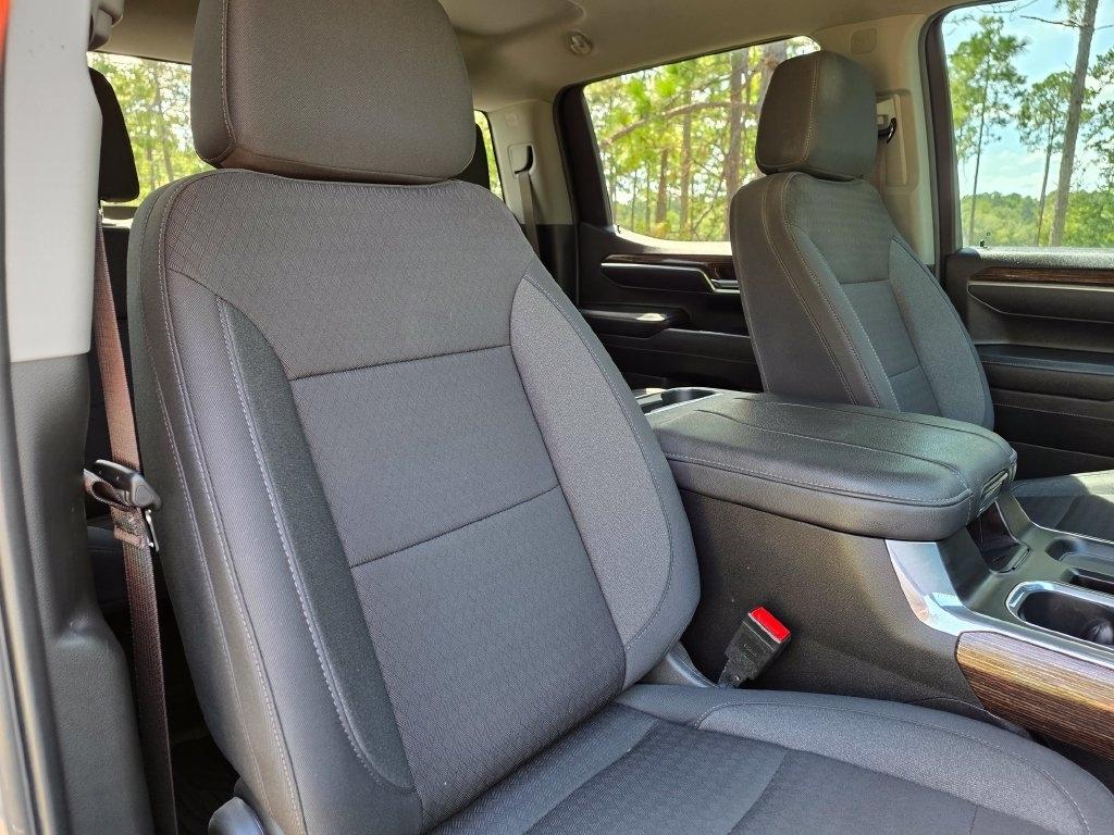 GMC Sierra 1500 4WD Crew Cab 147" Elevation 2024