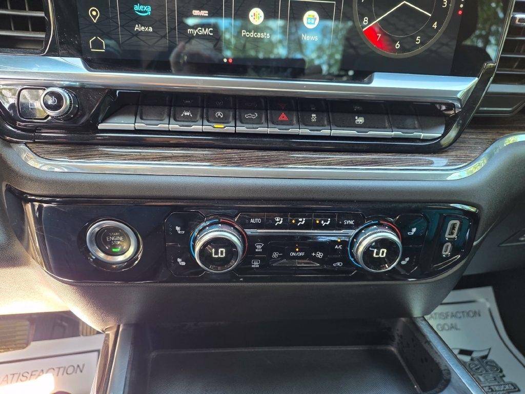 GMC Sierra 1500 4WD Crew Cab 147" Elevation 2024