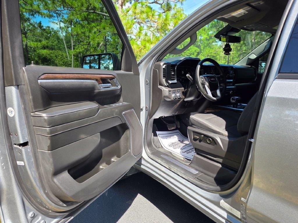 GMC Sierra 1500 4WD Crew Cab 147" Elevation 2024