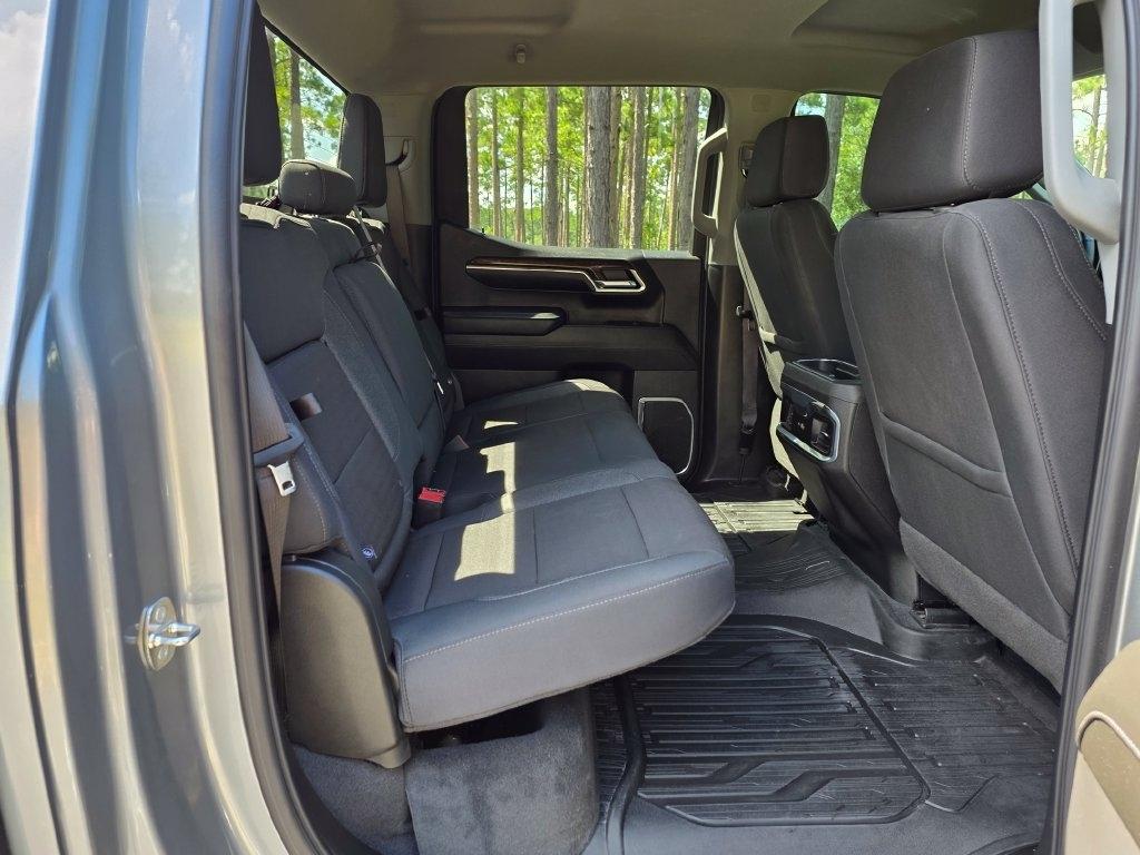 GMC Sierra 1500 4WD Crew Cab 147" Elevation 2024