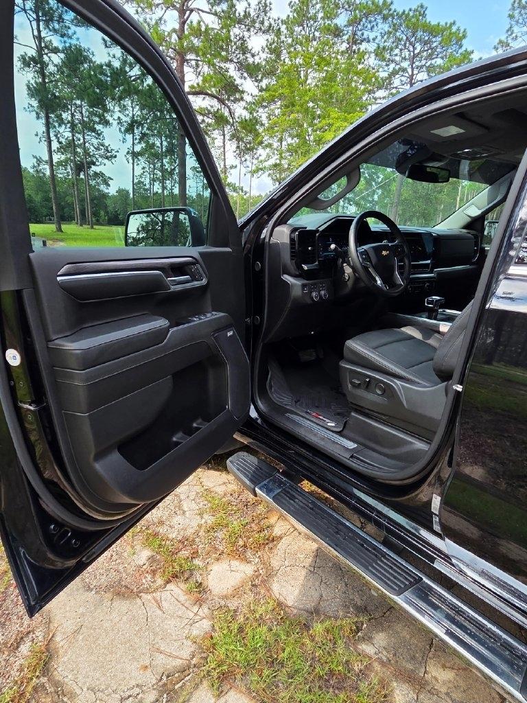 Chevrolet Silverado 1500 4WD Crew Cab 147" LTZ 2024