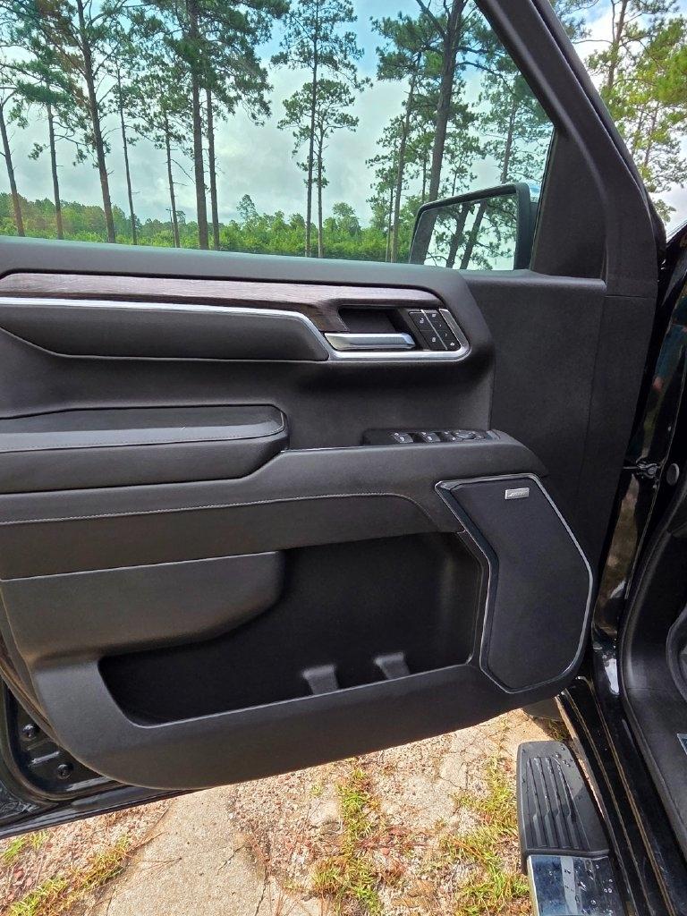 Chevrolet Silverado 1500 4WD Crew Cab 147" LTZ 2024