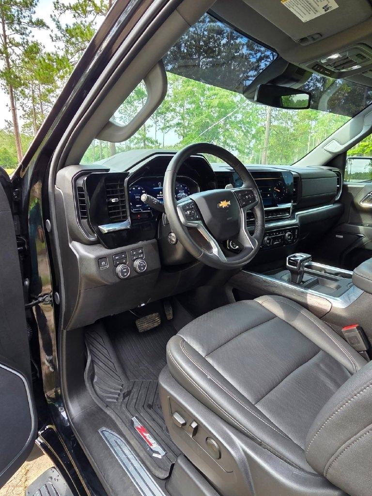 Chevrolet Silverado 1500 4WD Crew Cab 147" LTZ 2024
