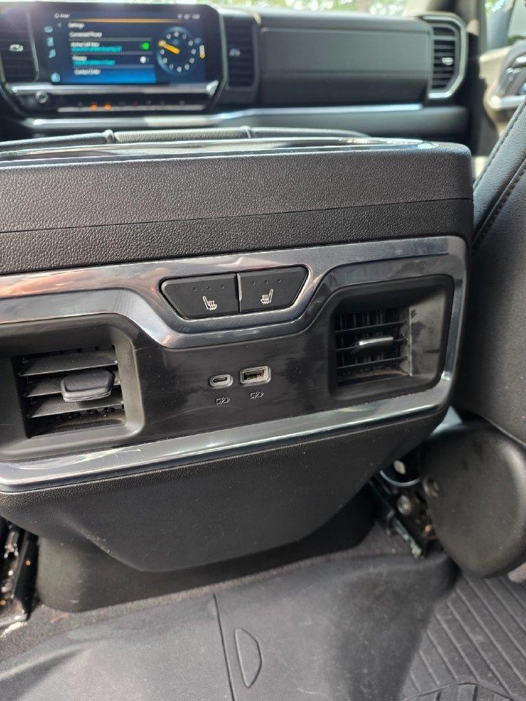 Chevrolet Silverado 1500 4WD Crew Cab 147" LTZ 2024