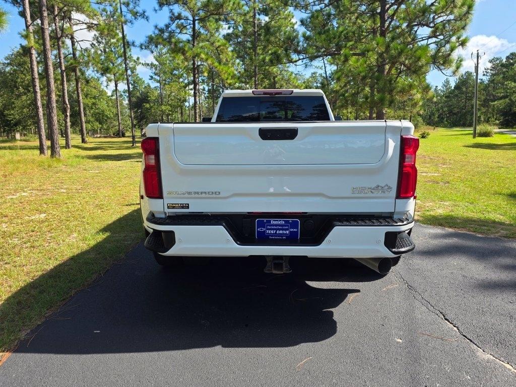 Chevrolet Silverado 3500HD 4WD Crew Cab 172" High Country 2022