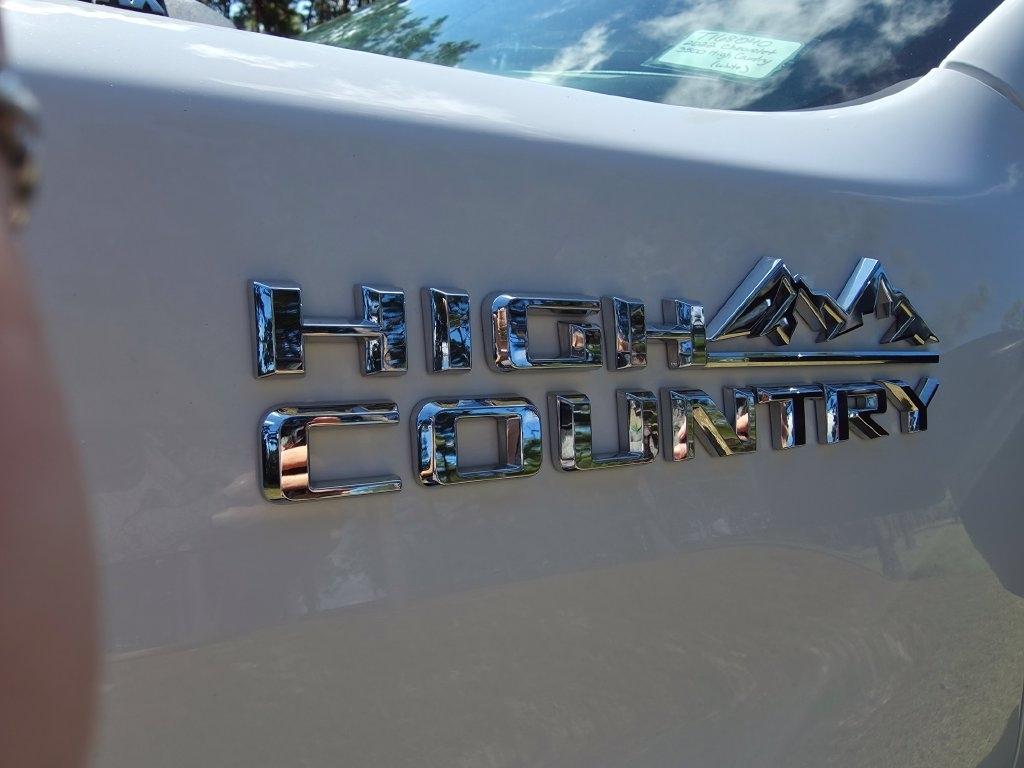 Chevrolet Silverado 3500HD 4WD Crew Cab 172" High Country 2022