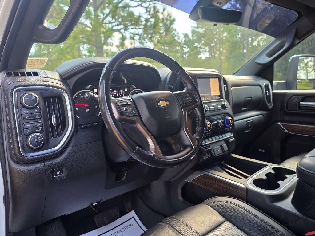 Chevrolet Silverado 3500HD 4WD Crew Cab 172" High Country 2022