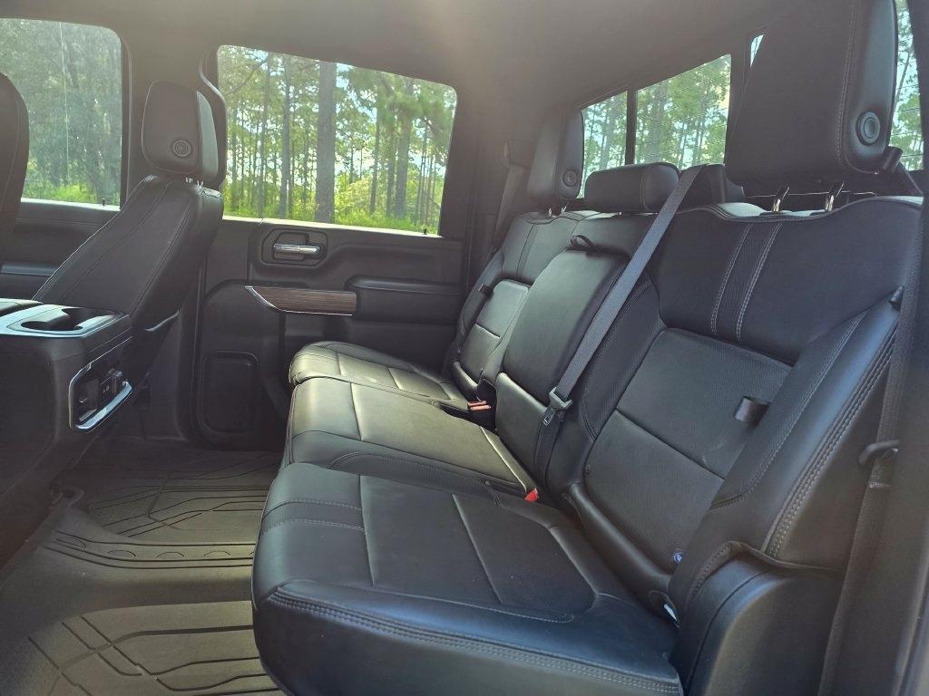 Chevrolet Silverado 3500HD 4WD Crew Cab 172" High Country 2022