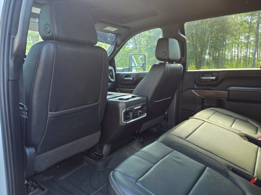 Chevrolet Silverado 3500HD 4WD Crew Cab 172" High Country 2022