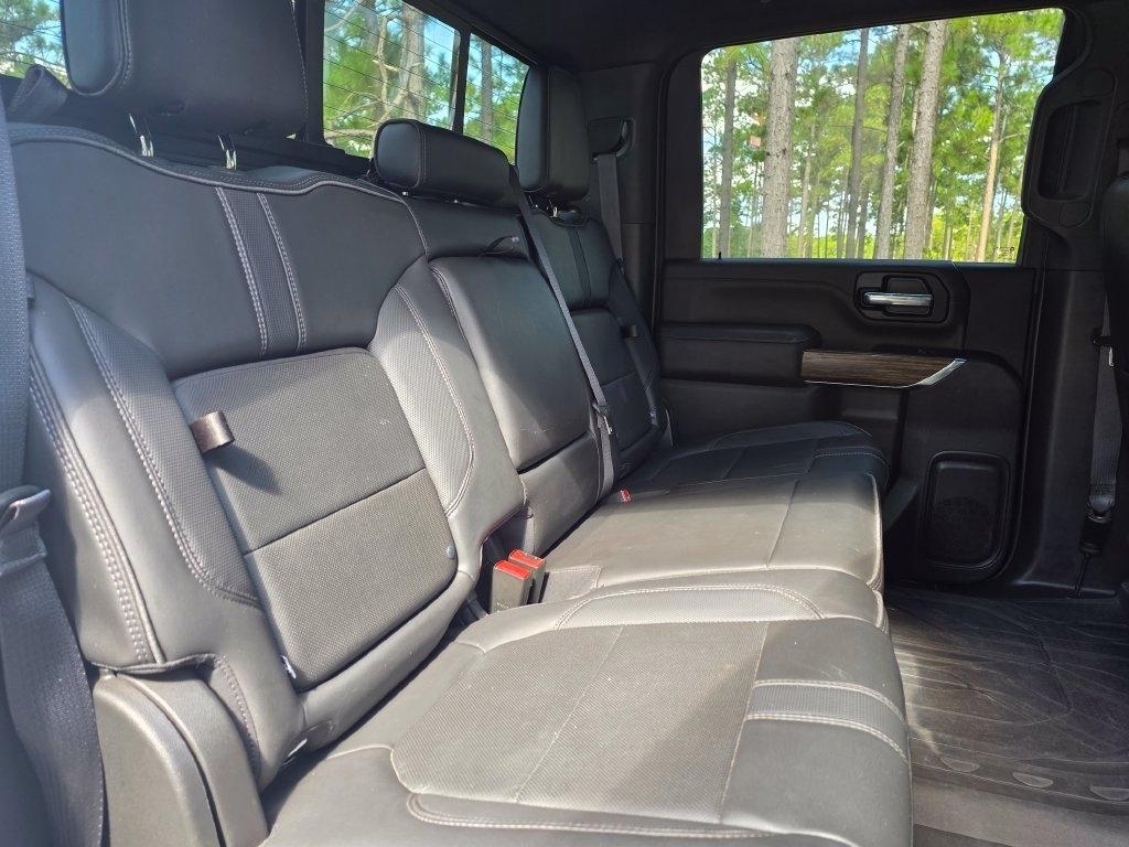 Chevrolet Silverado 3500HD 4WD Crew Cab 172" High Country 2022