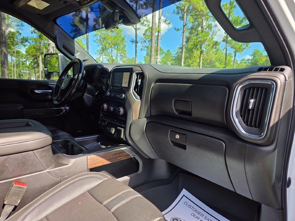 Chevrolet Silverado 3500HD 4WD Crew Cab 172" High Country 2022