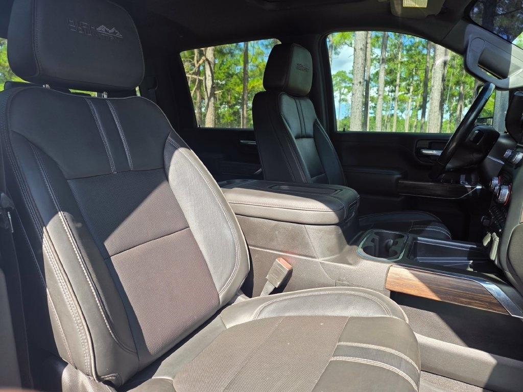 Chevrolet Silverado 3500HD 4WD Crew Cab 172" High Country 2022