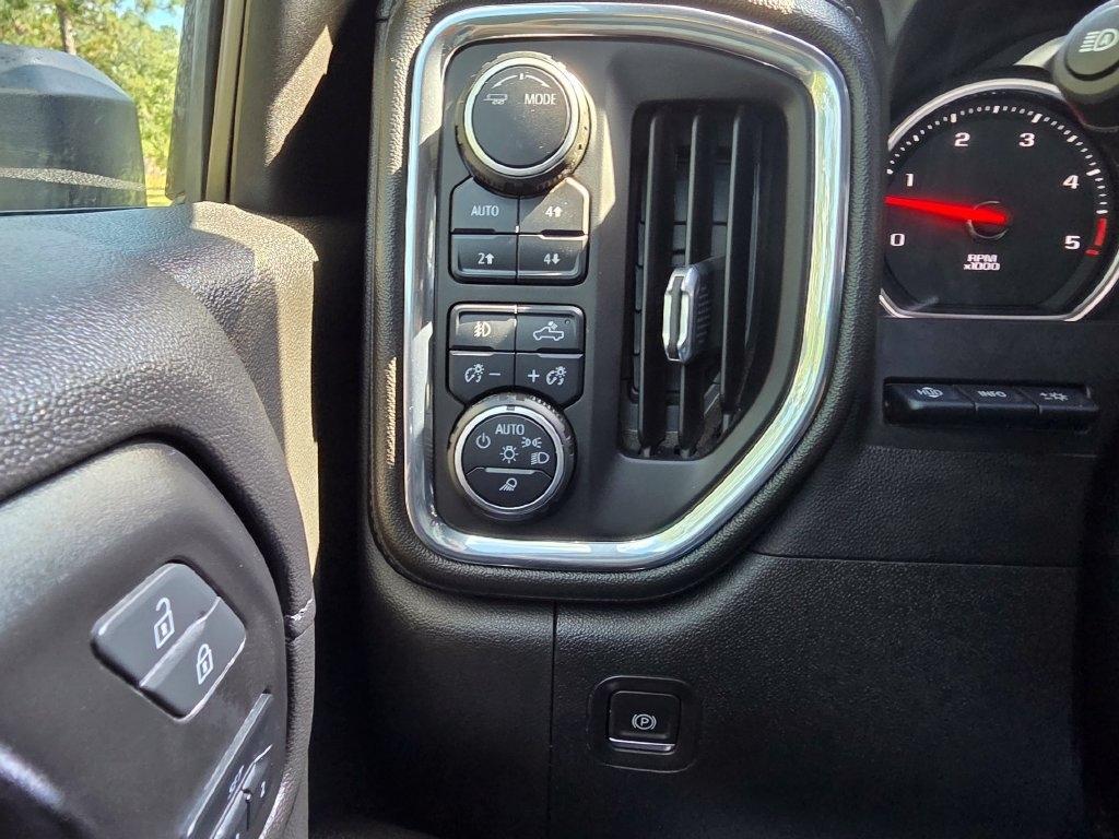 Chevrolet Silverado 3500HD 4WD Crew Cab 172" High Country 2022