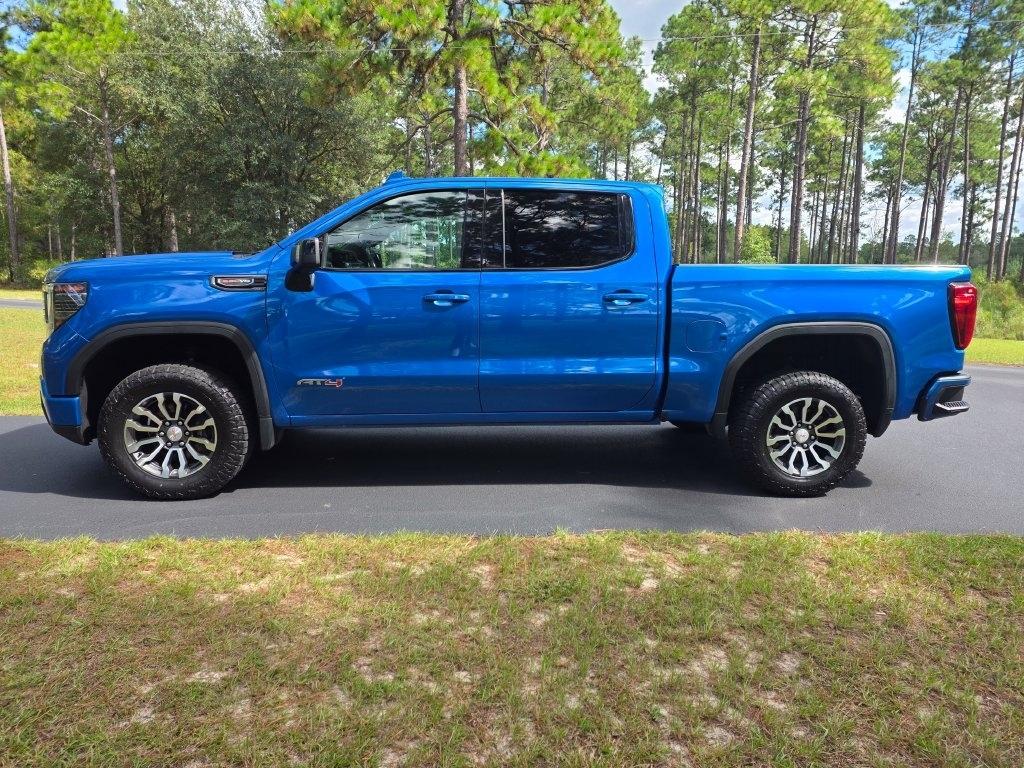 GMC Sierra 1500 4WD Crew Cab 147" AT4 2022