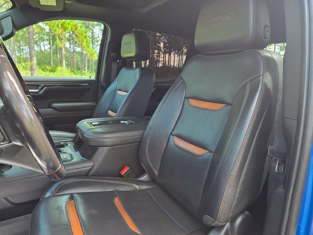 GMC Sierra 1500 4WD Crew Cab 147" AT4 2022