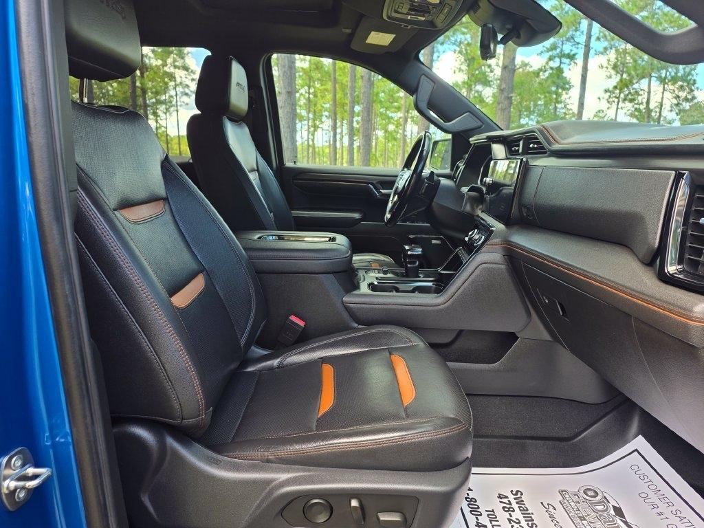 GMC Sierra 1500 4WD Crew Cab 147" AT4 2022