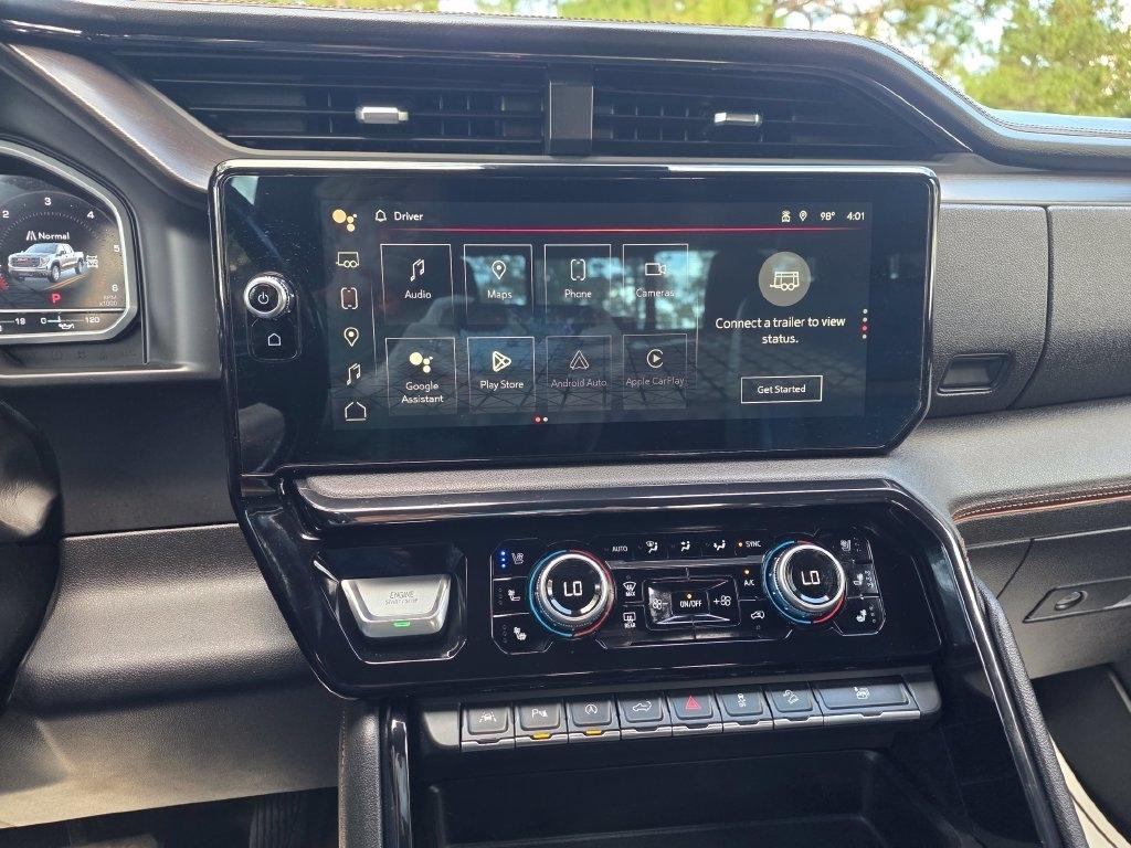 GMC Sierra 1500 4WD Crew Cab 147" AT4 2022