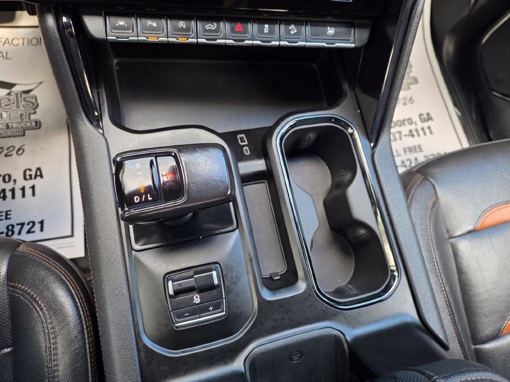 GMC Sierra 1500 4WD Crew Cab 147" AT4 2022
