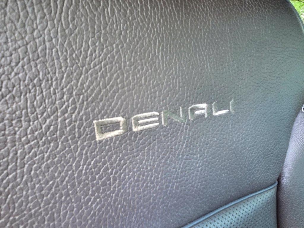 GMC Yukon 4WD 4dr Denali 2022