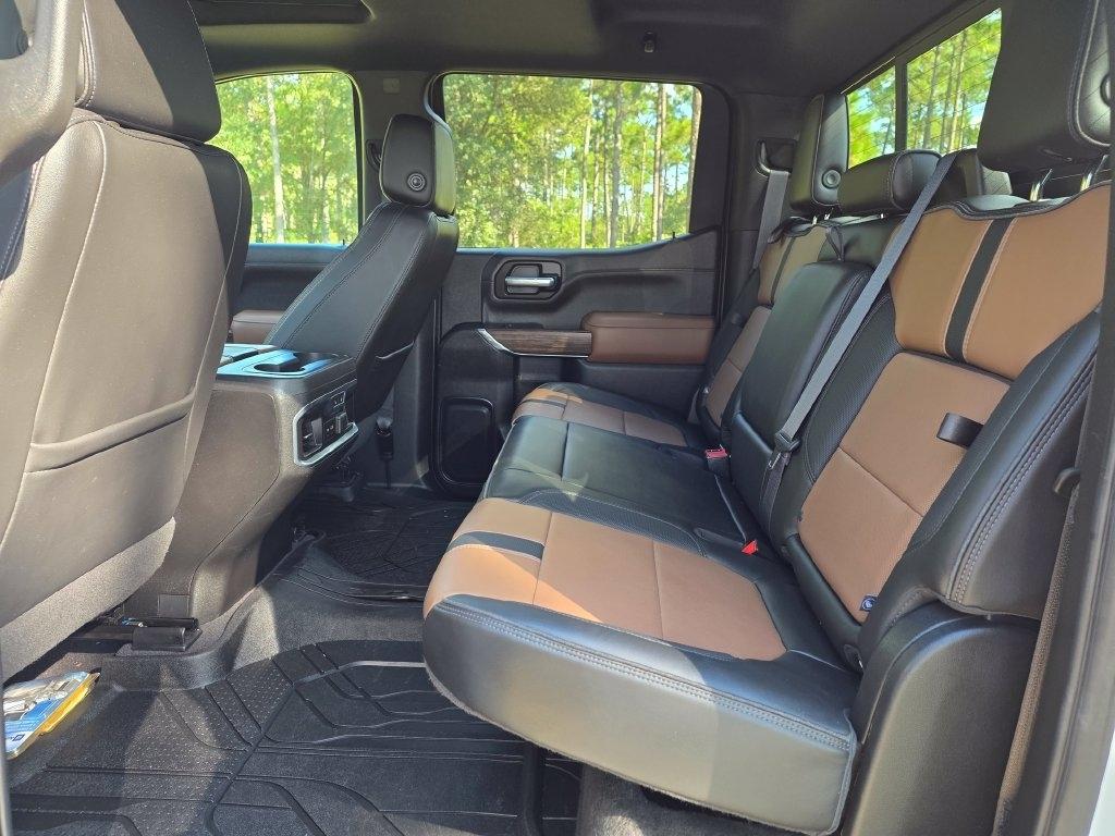 Chevrolet Silverado 1500 4WD Crew Cab 147" High Country 2021
