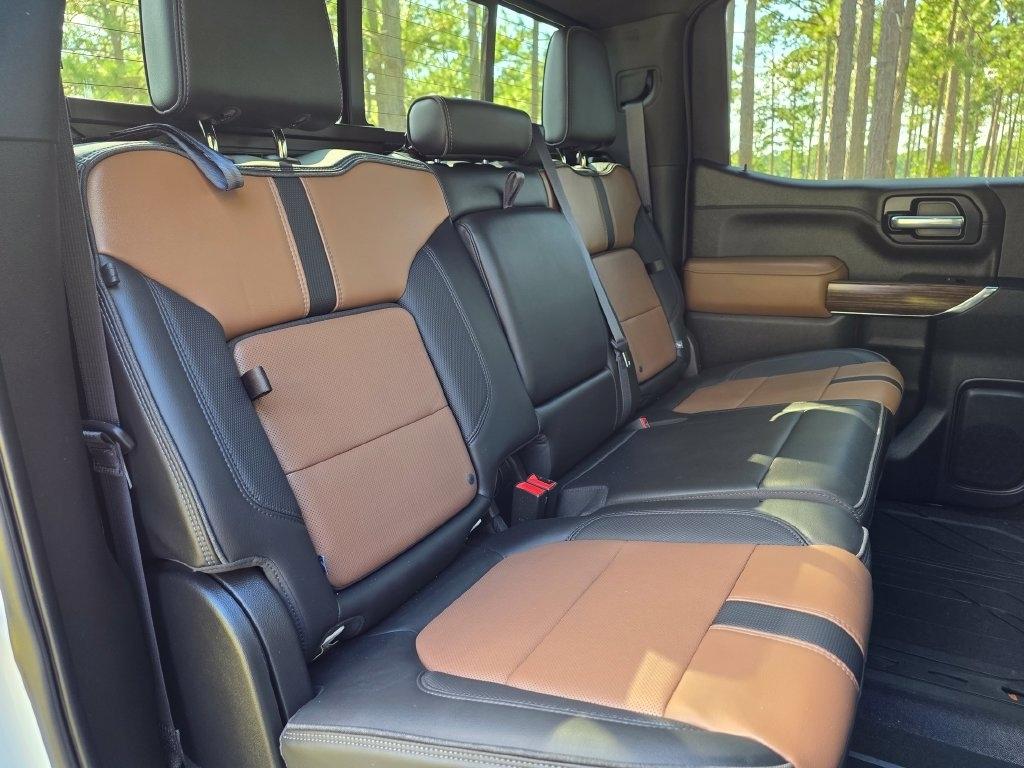 Chevrolet Silverado 1500 4WD Crew Cab 147" High Country 2021