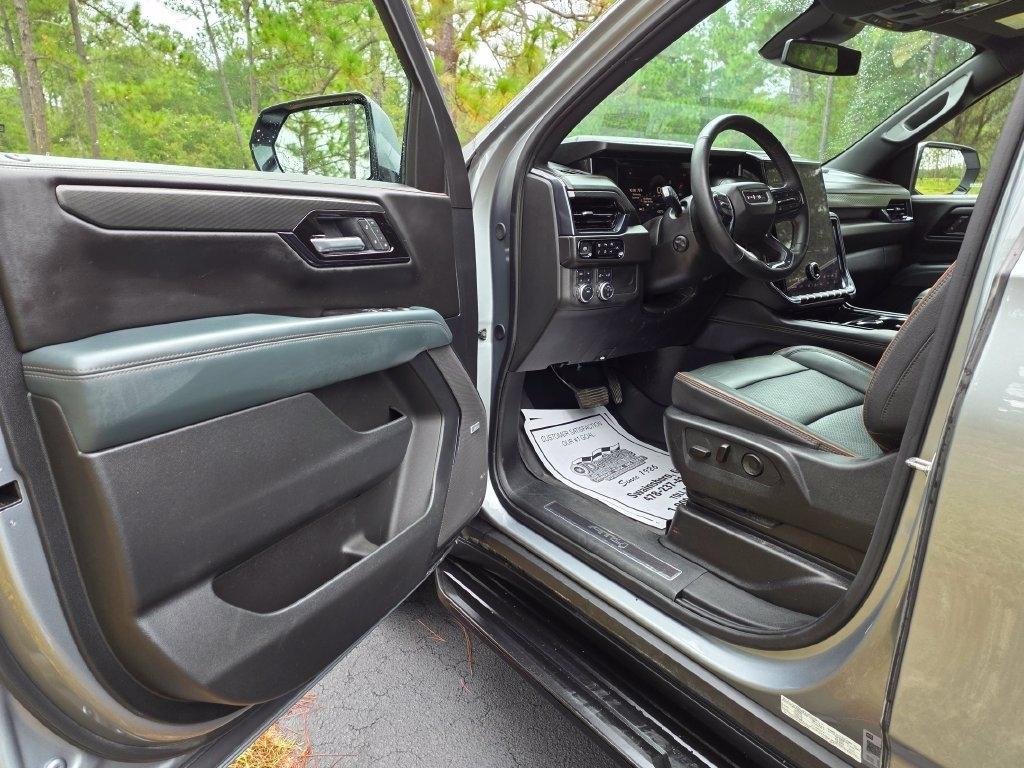 GMC Yukon 4WD 4dr AT4 2025