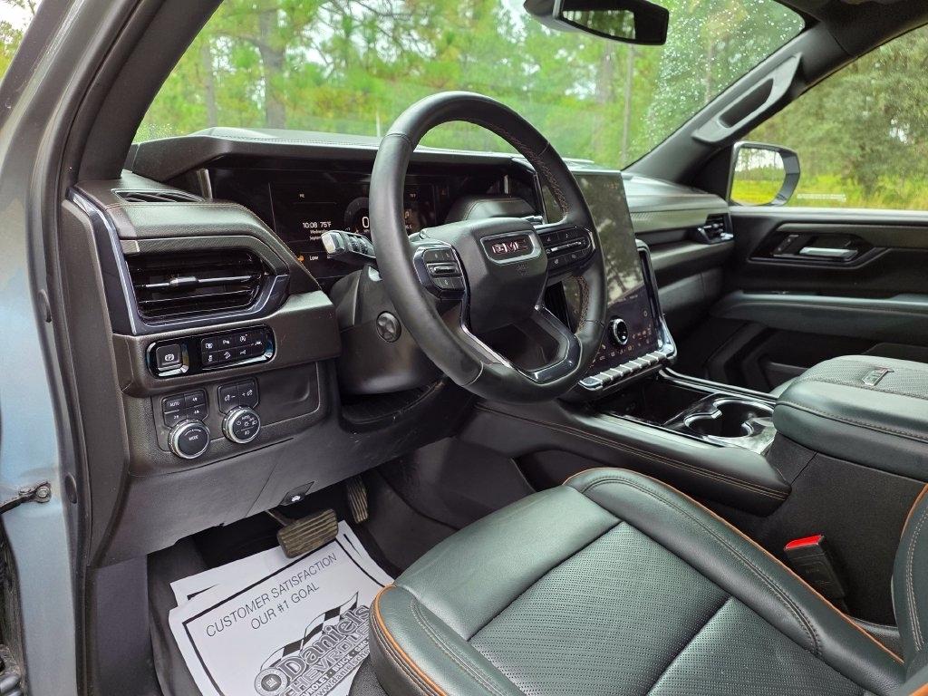 GMC Yukon 4WD 4dr AT4 2025