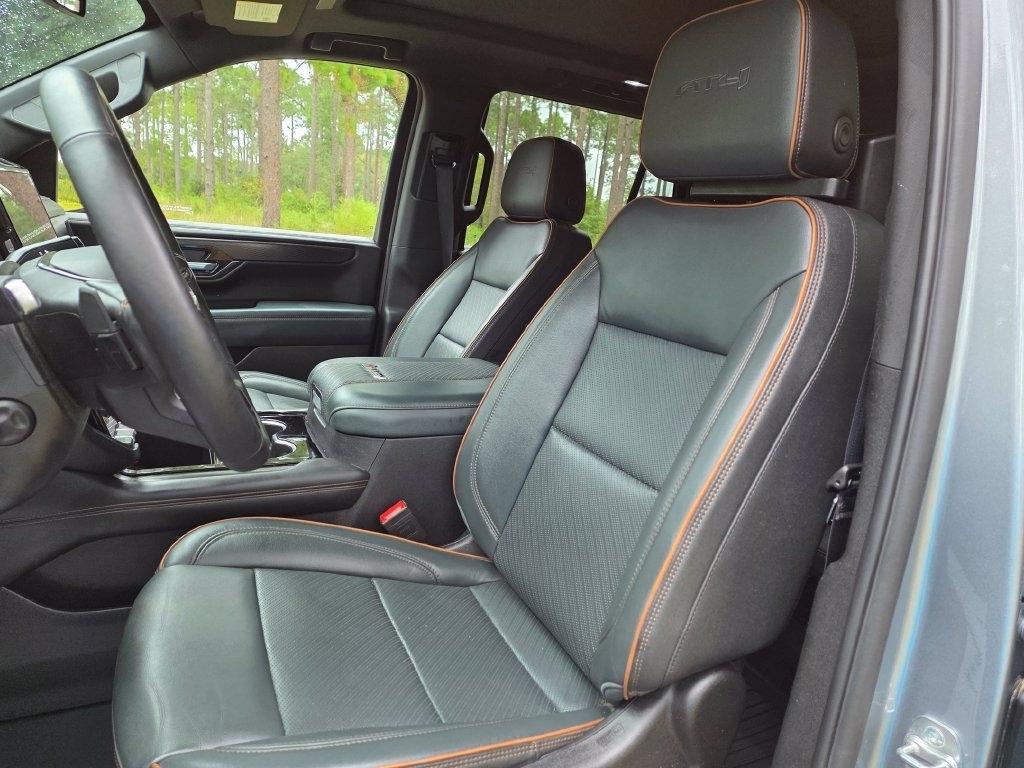 GMC Yukon 4WD 4dr AT4 2025